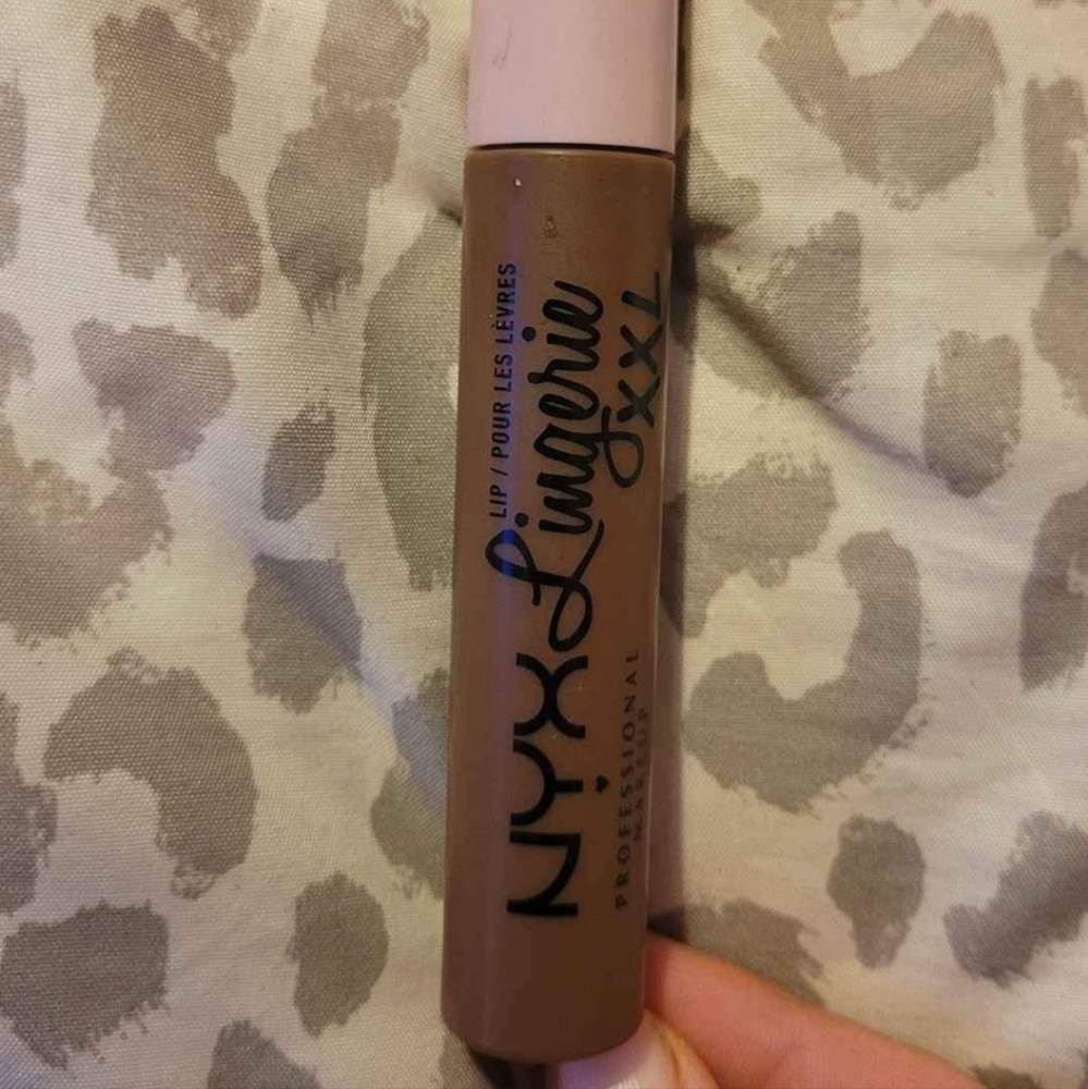 NYX LIP LINGERIE XXL LIPSTICK